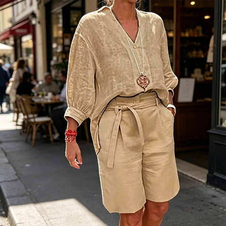 Casual women's set consisting of a V-neck top and shorts