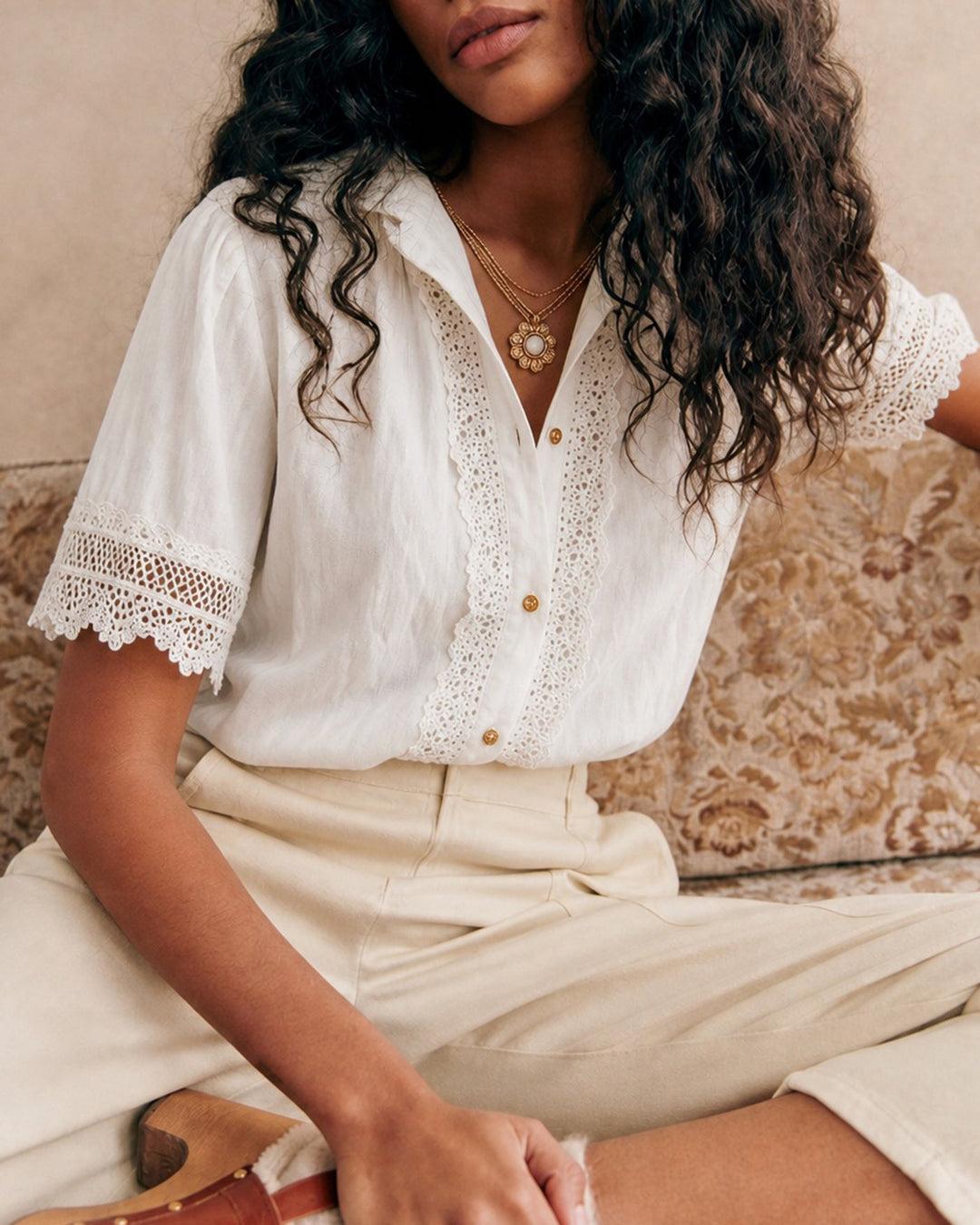White Collar Splicing Button Shirt